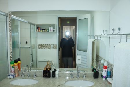 Apartamento para alugar com 200m², 3 quartos e 3 vagasBanheiro da Suíte 2