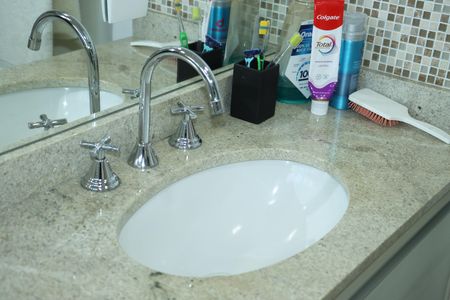 Apartamento para alugar com 200m², 3 quartos e 3 vagasBanheiro da Suíte 2