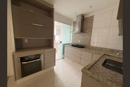 Apartamento à venda com 100m², 3 quartos e 2 vagas Apartamento à venda com 100m², 3 quartos e 2 vagasCozinha