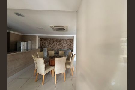 Apartamento à venda com 100m², 3 quartos e 2 vagas Apartamento à venda com 100m², 3 quartos e 2 vagasSalao de festas 2