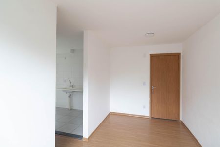 Sala de apartamento para alugar com 2 quartos, 45m² em Inhoaíba, Rio de Janeiro