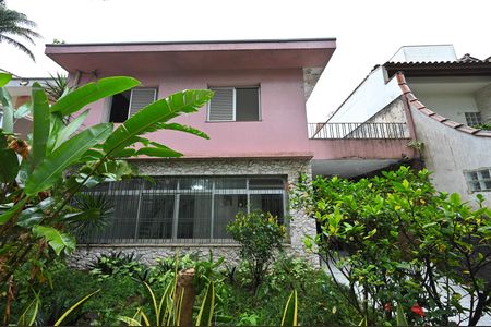 Casa para alugar com 180m², 3 quartos e 2 vagasFachada