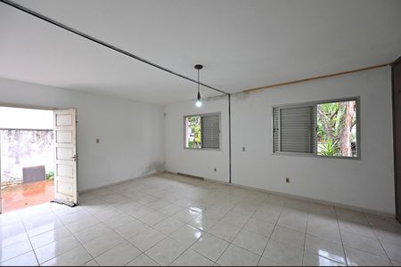 Casa para alugar com 180m², 3 quartos e 2 vagasSuite