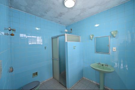 Casa para alugar com 180m², 3 quartos e 2 vagasBanheiro da Suite