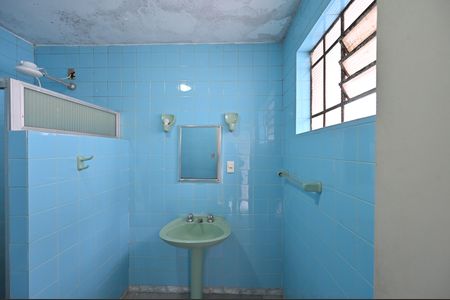 Casa para alugar com 180m², 3 quartos e 2 vagasBanheiro da Suite