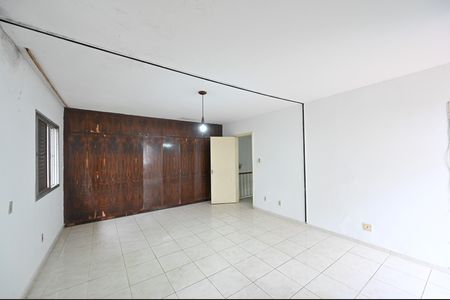 Casa para alugar com 180m², 3 quartos e 2 vagasSuite
