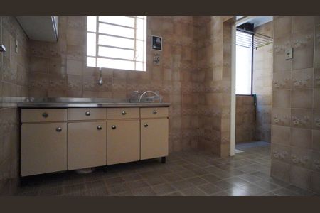 Cozinha de apartamento para alugar com 3 quartos, 80m² em Petrópolis, Porto Alegre