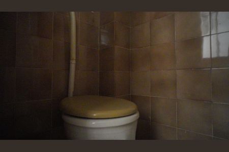 Banheiro 2 de apartamento para alugar com 3 quartos, 80m² em Petrópolis, Porto Alegre