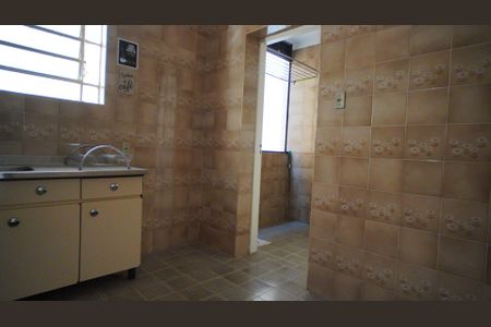 Apartamento à venda com 80m², 3 quartos e sem vaga Apartamento à venda com 80m², 3 quartos e sem vagaCozinha e Área de Serviço