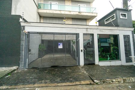 Casa de condomínio à venda com 118m², 3 quartos e 4 vagas Casa de condomínio à venda com 118m², 3 quartos e 4 vagasFachada