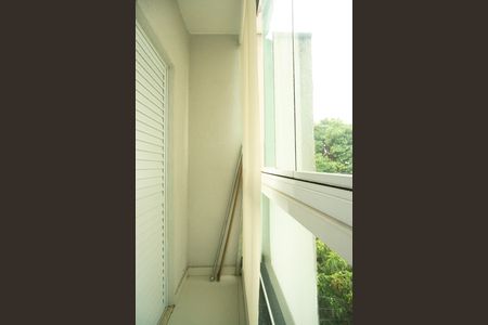 Casa de condomínio à venda com 118m², 3 quartos e 4 vagas Casa de condomínio à venda com 118m², 3 quartos e 4 vagasVaranda do quarto 01