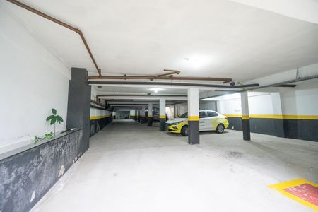 Casa de condomínio à venda com 118m², 3 quartos e 4 vagas Casa de condomínio à venda com 118m², 3 quartos e 4 vagasGaragem