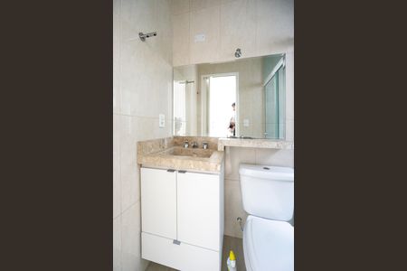 Casa de condomínio à venda com 118m², 3 quartos e 4 vagas Casa de condomínio à venda com 118m², 3 quartos e 4 vagasBanheiro da suíte