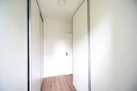 Casa de condomínio à venda com 118m², 3 quartos e 4 vagas Casa de condomínio à venda com 118m², 3 quartos e 4 vagasQuarto 02
