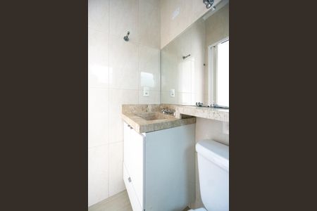 Casa de condomínio à venda com 118m², 3 quartos e 4 vagas Casa de condomínio à venda com 118m², 3 quartos e 4 vagasBanheiro da suíte
