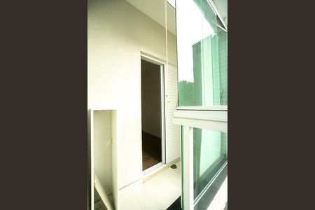 Casa de condomínio à venda com 118m², 3 quartos e 4 vagas Casa de condomínio à venda com 118m², 3 quartos e 4 vagasVaranda do quarto 01