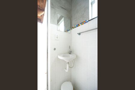 Casa de condomínio à venda com 118m², 3 quartos e 4 vagas Casa de condomínio à venda com 118m², 3 quartos e 4 vagasBanheiro do terraço