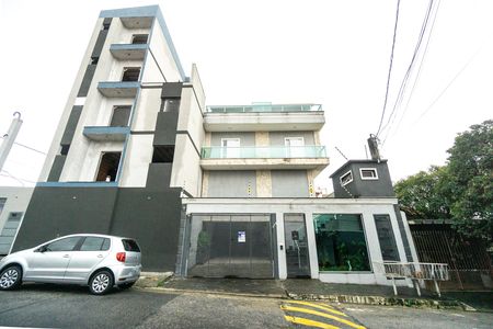 Casa de condomínio à venda com 118m², 3 quartos e 4 vagas Casa de condomínio à venda com 118m², 3 quartos e 4 vagasFachada