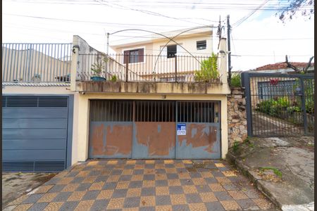 Casa à venda com 180m², 4 quartos e 3 vagasFachada