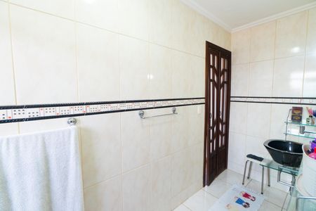 Casa à venda com 180m², 4 quartos e 3 vagasBanheiro da Suíte
