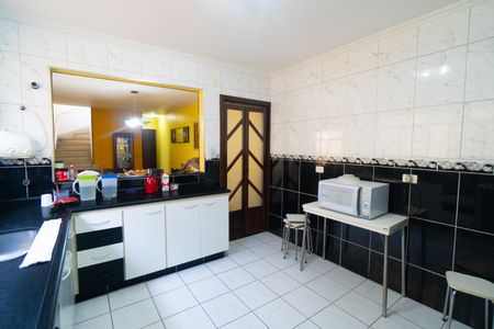 Casa à venda com 180m², 4 quartos e 3 vagasCozinha