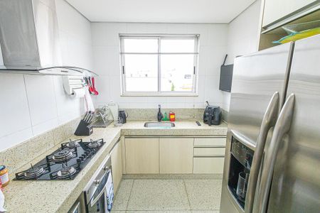 Apartamento à venda com 180m², 3 quartos e 2 vagas Apartamento à venda com 180m², 3 quartos e 2 vagasCozinha