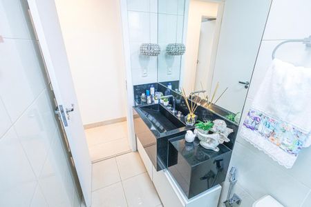 Apartamento à venda com 180m², 3 quartos e 2 vagas Apartamento à venda com 180m², 3 quartos e 2 vagasBanheiro