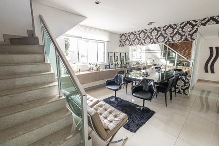 Apartamento à venda com 3 quartos, 180m² em Indaiá, Belo Horizonte