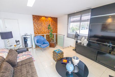 Apartamento à venda com 180m², 3 quartos e 2 vagas Apartamento à venda com 180m², 3 quartos e 2 vagasSala cobertura