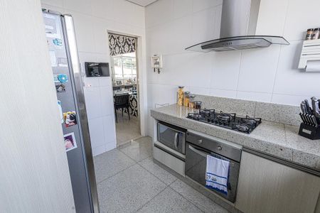 cozinha de apartamento à venda com 3 quartos, 180m² em Indaiá, Belo Horizonte