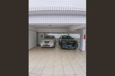 Apartamento à venda com 180m², 3 quartos e 2 vagas Apartamento à venda com 180m², 3 quartos e 2 vagasVagas de garagem
