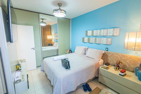 Apartamento à venda com 180m², 3 quartos e 2 vagas Apartamento à venda com 180m², 3 quartos e 2 vagasQuarto 1/ suite