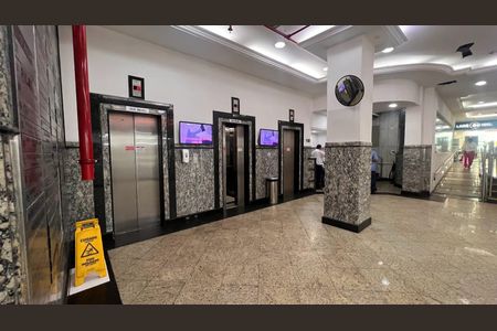 Apartamento para alugar com 33m², 1 quarto e sem vaga Apartamento para alugar com 33m², 1 quarto e sem vagaHall