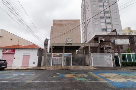 Apartamento para alugar com 47m², 2 quartos e 1 vaga Apartamento para alugar com 47m², 2 quartos e 1 vagaFachada