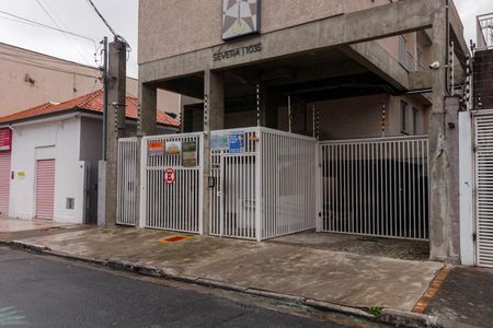 Apartamento para alugar com 47m², 2 quartos e 1 vaga Apartamento para alugar com 47m², 2 quartos e 1 vagaFachada