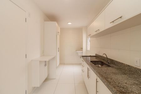 Apartamento para alugar com 47m², 2 quartos e 1 vaga Apartamento para alugar com 47m², 2 quartos e 1 vagaCozinha e Área de Serviço