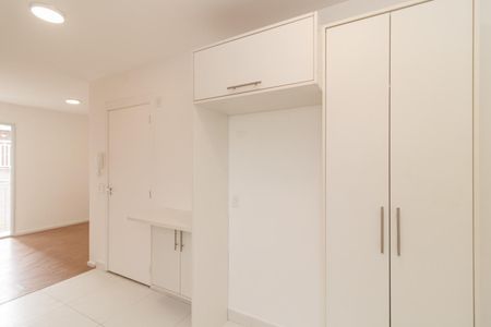 Apartamento para alugar com 47m², 2 quartos e 1 vaga Apartamento para alugar com 47m², 2 quartos e 1 vagaCozinha e Área de Serviço