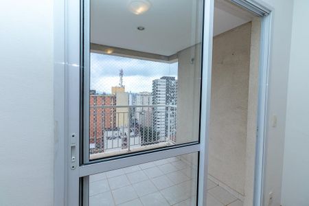 Apartamento à venda com 67m², 2 quartos e 1 vaga Apartamento à venda com 67m², 2 quartos e 1 vagaVaranda