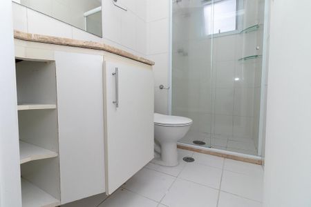 Apartamento à venda com 67m², 2 quartos e 1 vaga Apartamento à venda com 67m², 2 quartos e 1 vagaBanheiro da Suíte