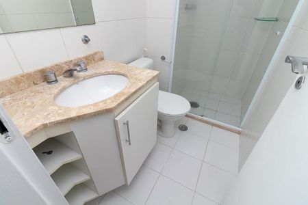 Apartamento à venda com 67m², 2 quartos e 1 vaga Apartamento à venda com 67m², 2 quartos e 1 vagaBanheiro da Suíte