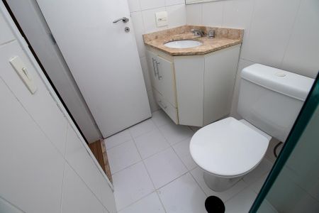 Apartamento à venda com 67m², 2 quartos e 1 vaga Apartamento à venda com 67m², 2 quartos e 1 vagaBanheiro