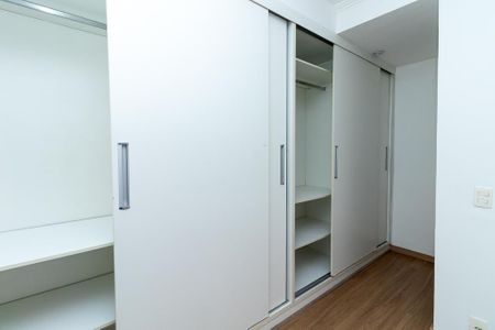 Apartamento à venda com 67m², 2 quartos e 1 vaga Apartamento à venda com 67m², 2 quartos e 1 vagaSuíte