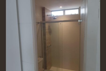 Apartamento para alugar com 220m², 4 quartos e 2 vagas Apartamento para alugar com 220m², 4 quartos e 2 vagasBanheiro