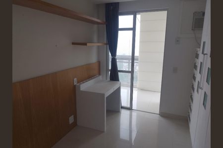 Apartamento para alugar com 220m², 4 quartos e 2 vagas Apartamento para alugar com 220m², 4 quartos e 2 vagasQuarto