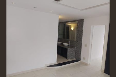 Apartamento para alugar com 220m², 4 quartos e 2 vagas Apartamento para alugar com 220m², 4 quartos e 2 vagasQuarto
