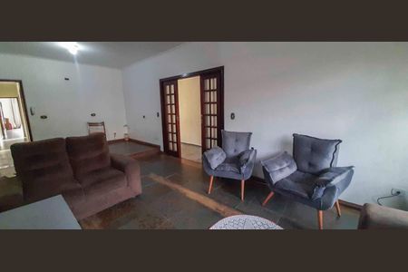 Casa à venda com 160m², 4 quartos e 3 vagas