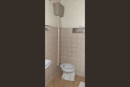 Casa à venda com 160m², 4 quartos e 3 vagas Casa à venda com 160m², 4 quartos e 3 vagasBanheiro da Área de Serviço
