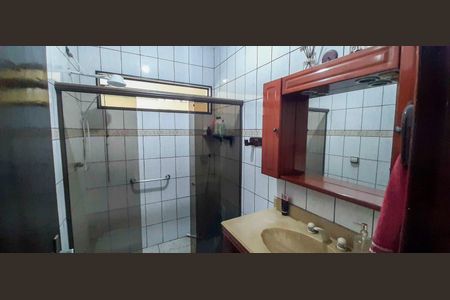 Casa à venda com 160m², 4 quartos e 3 vagas Casa à venda com 160m², 4 quartos e 3 vagasBanheiro