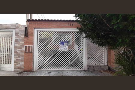 Casa à venda com 160m², 4 quartos e 3 vagas Casa à venda com 160m², 4 quartos e 3 vagasFachada da Casa