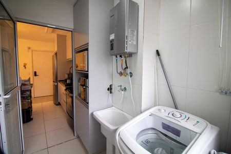 Área de Serviço de apartamento para alugar com 2 quartos, 110m² em Santo Amaro, São Paulo